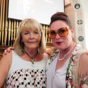 Meet your Posher, Carol